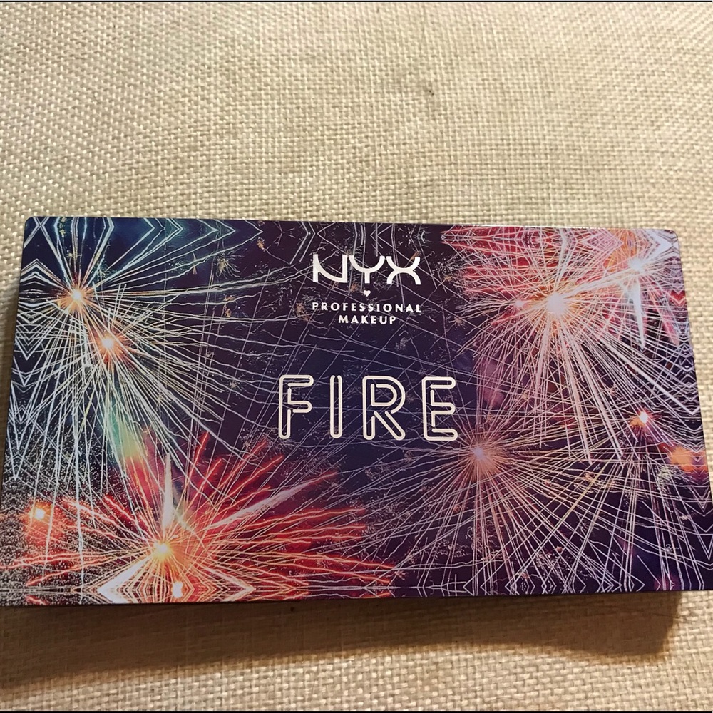 🔥🔥🔥NYX LIMITED EDITION Fire Palette🔥🔥🔥